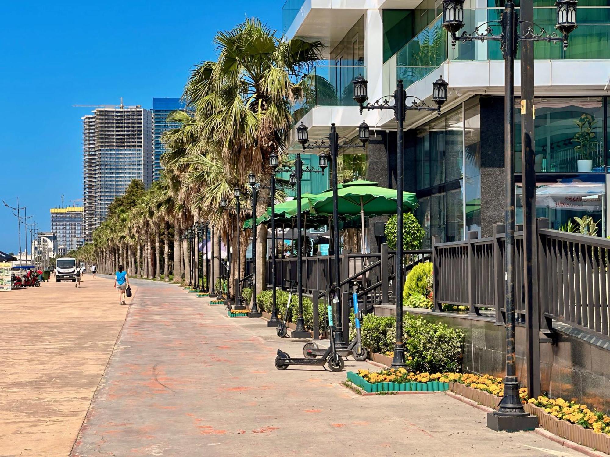 Batumi Boulevard Resort エクステリア 写真
