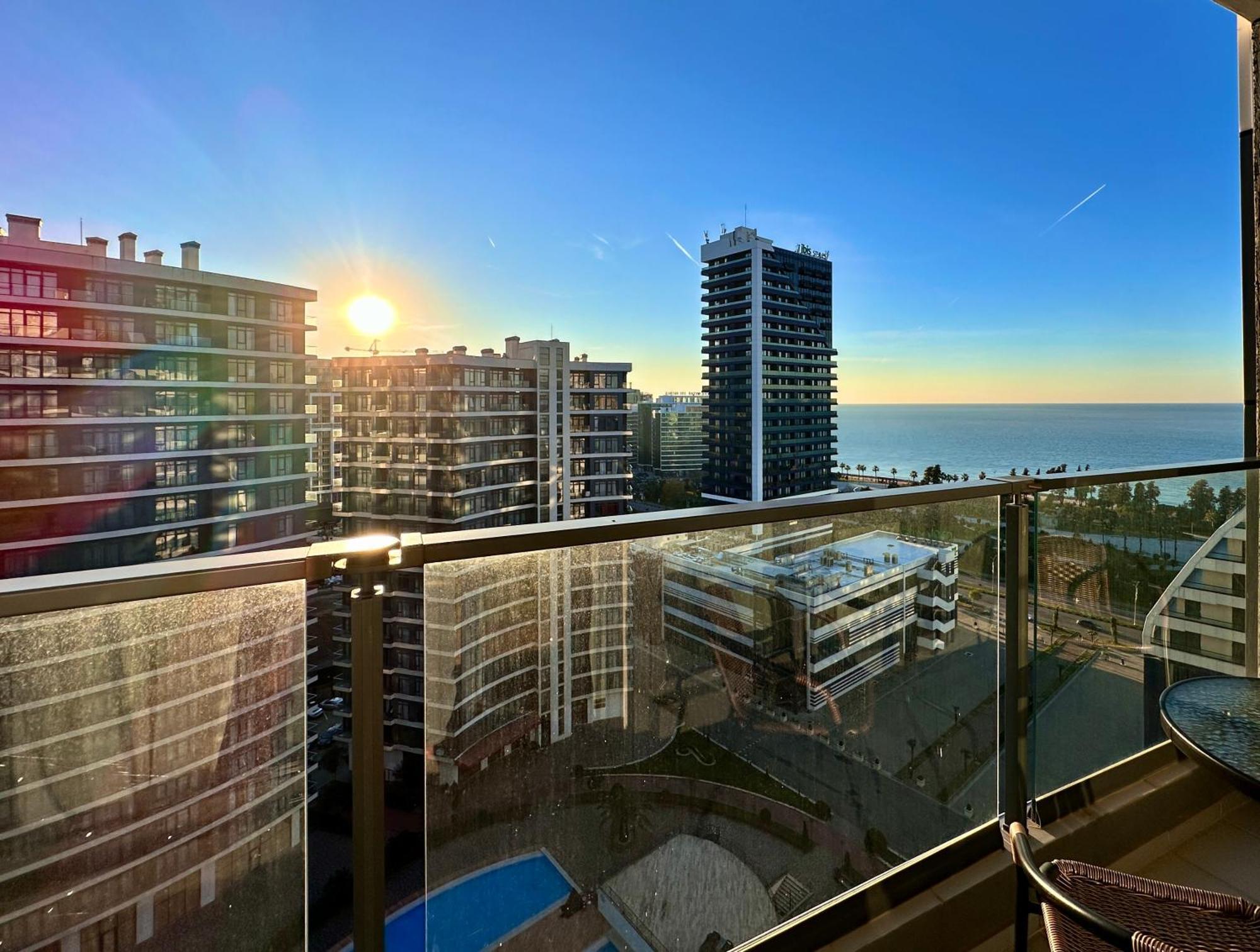 Batumi Boulevard Resort エクステリア 写真